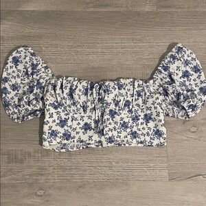 SHEIN Blue Floral Puff Sleeve Crop Top